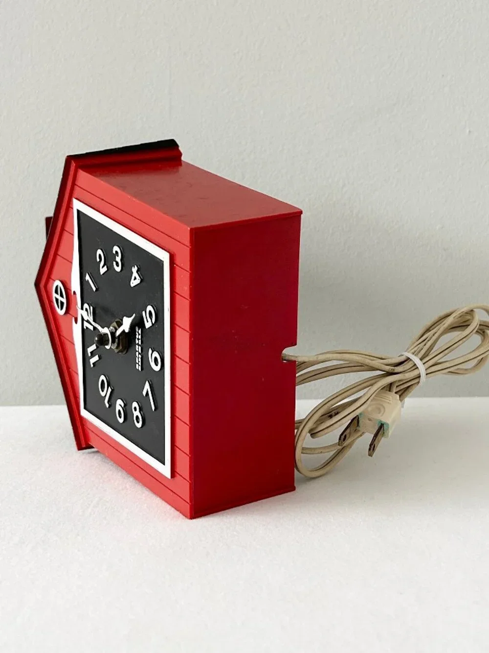Vintage Spartus Red Schoolhouse Wall Clock Quartz Electric USA For PARTS REPAIR